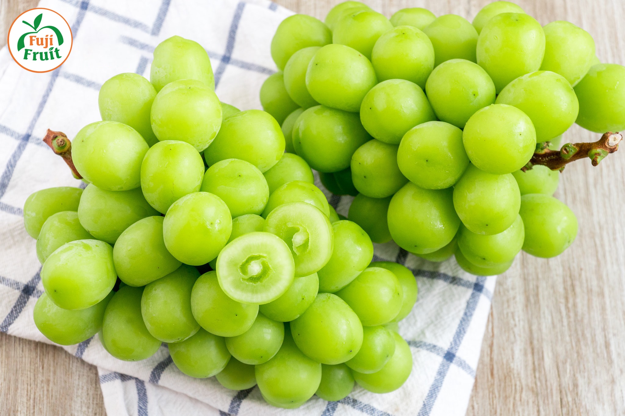 Giá nho sữa Hàn Quốc trên thị trường hiện nay bao nhiêu?